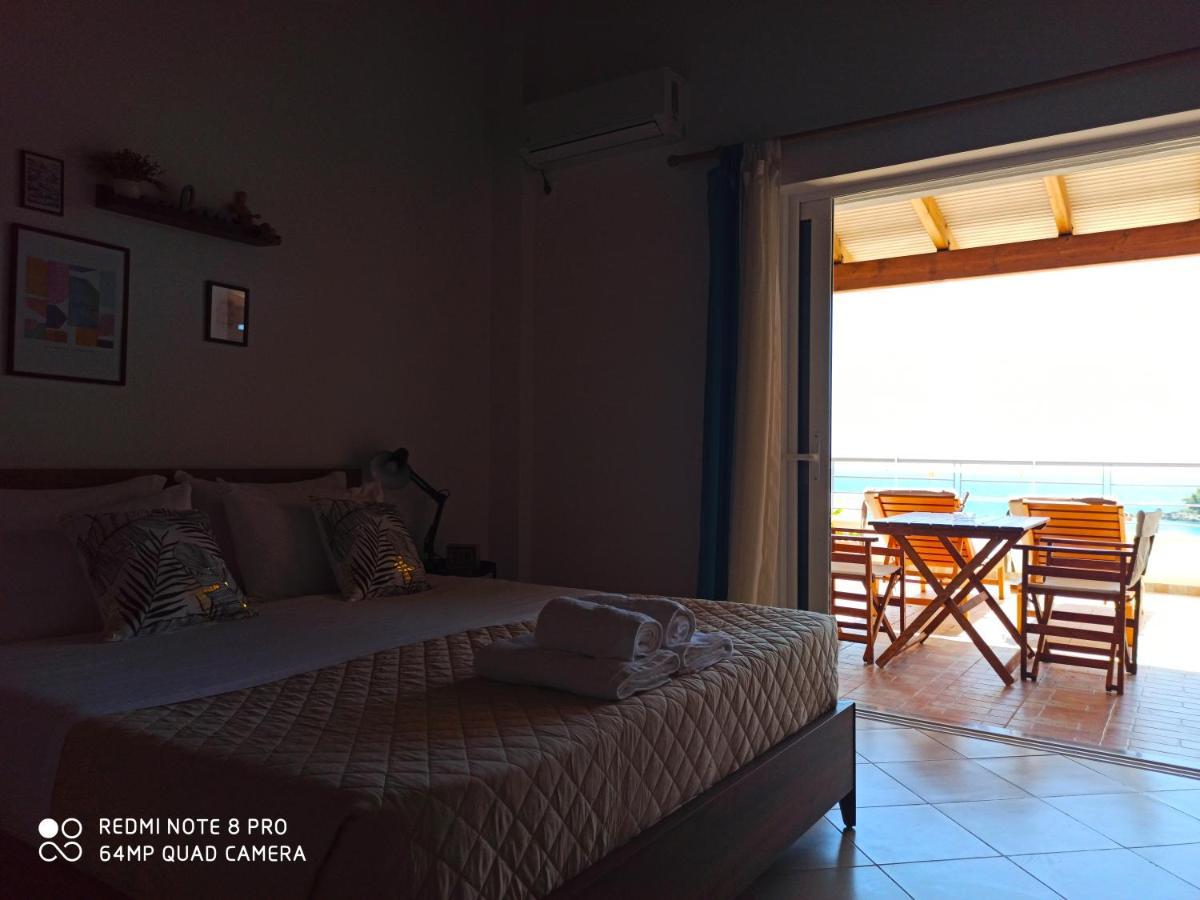 Bourbos Summer Rooms Himare Esterno foto