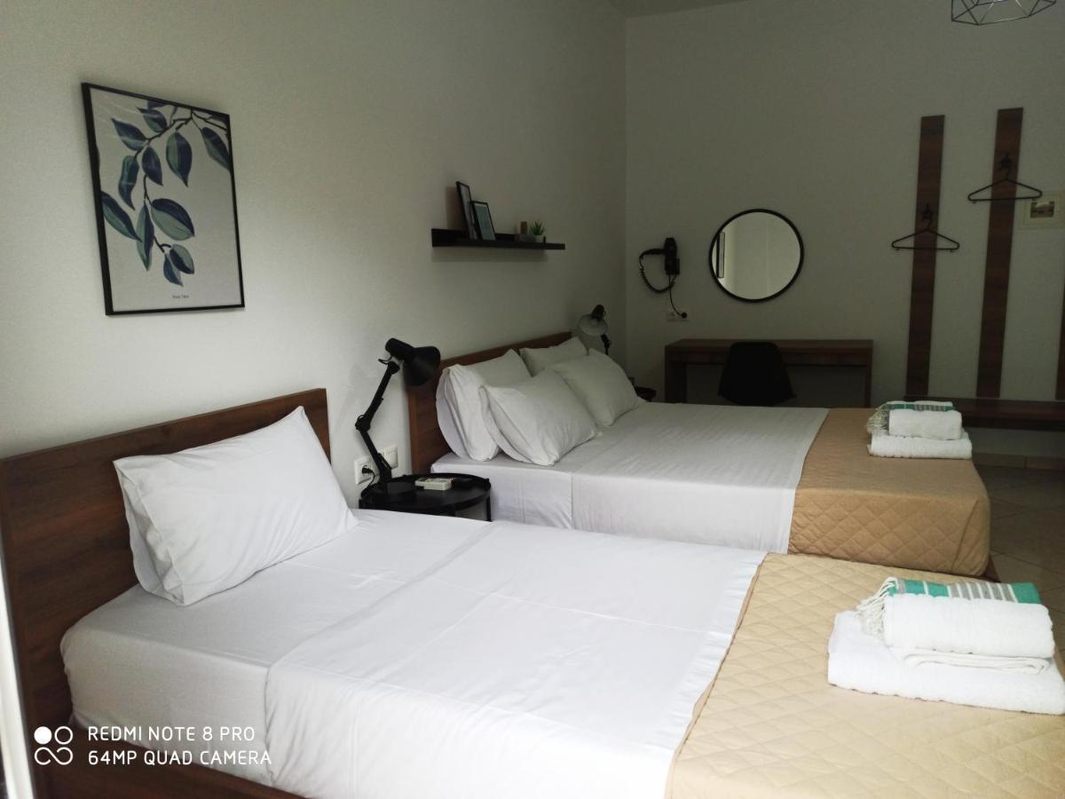 Bourbos Summer Rooms Himare Esterno foto