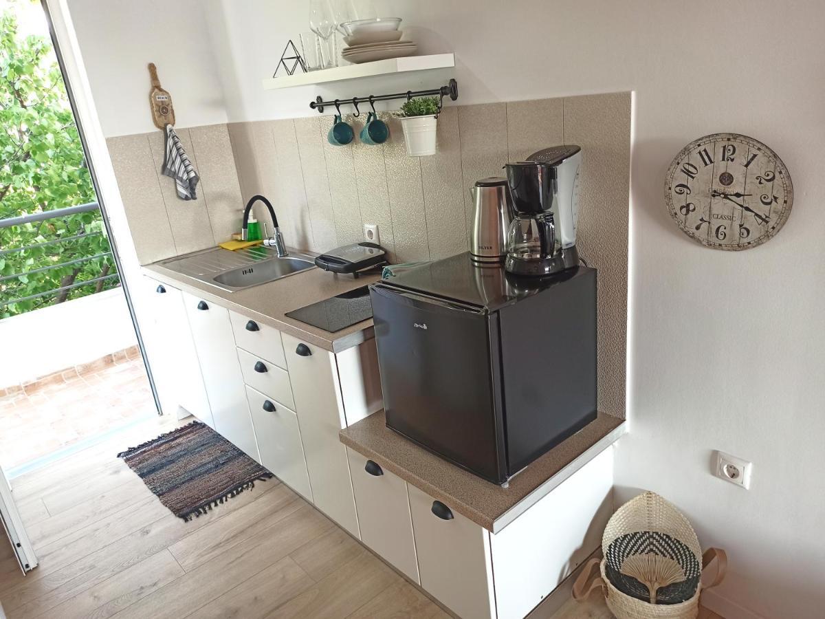 Bourbos Summer Rooms Himare Esterno foto