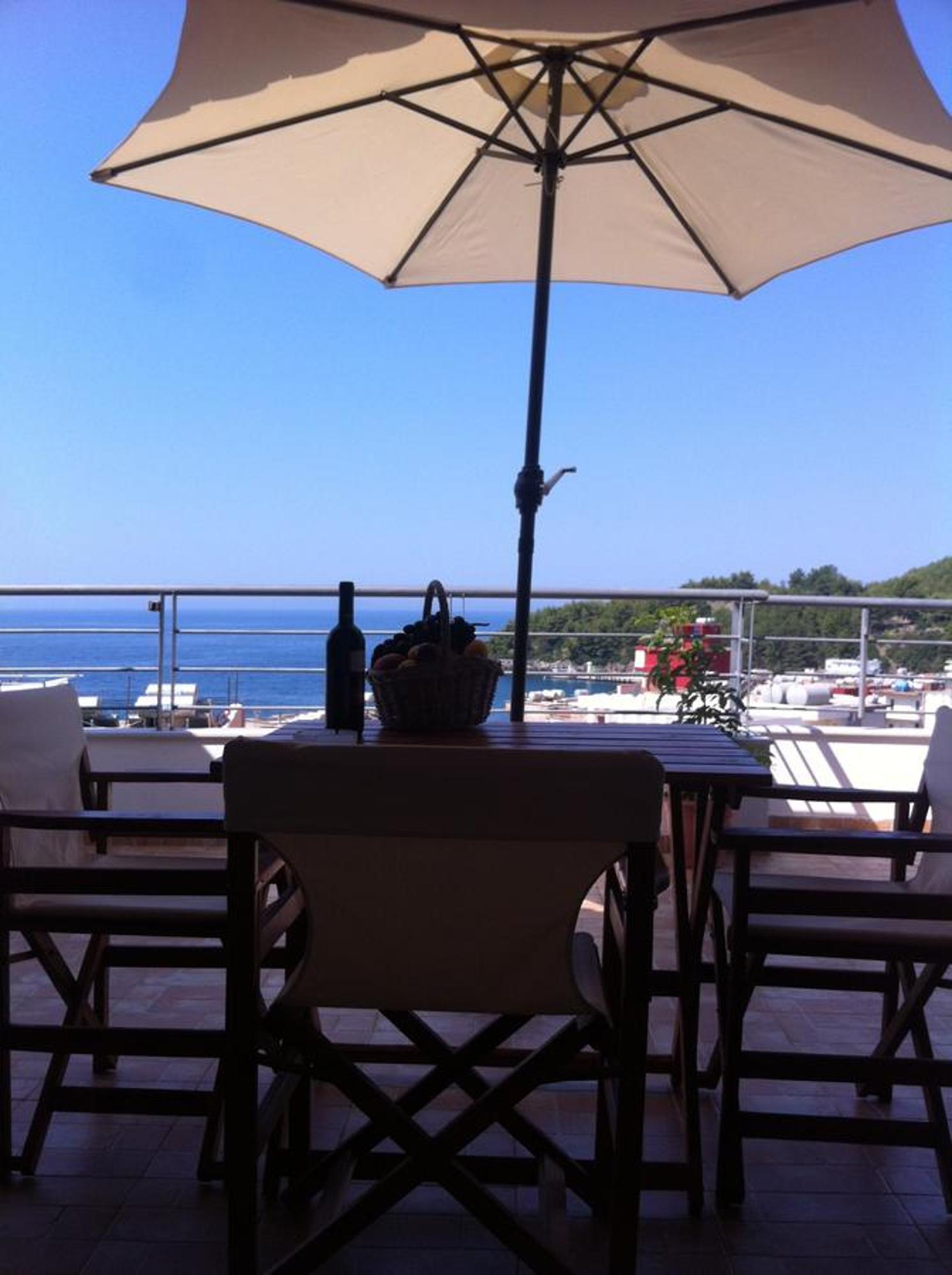 Bourbos Summer Rooms Himare Esterno foto
