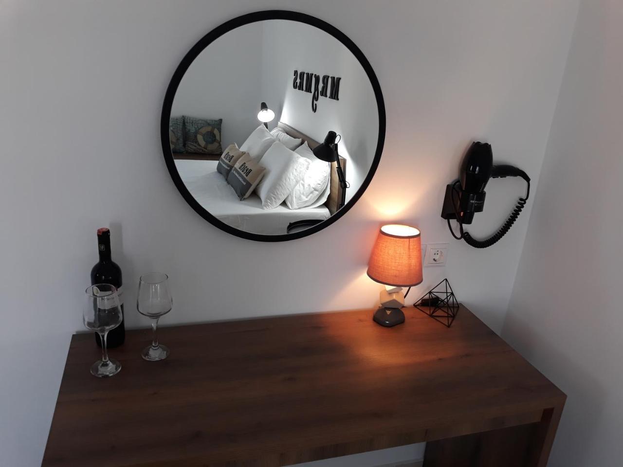 Bourbos Summer Rooms Himare Esterno foto
